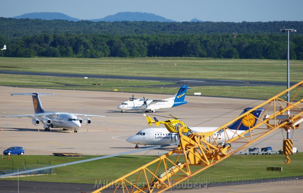 Lufthansa Airbus A 380 zu Besuch Flughafen Koeln Bonn P019.JPG